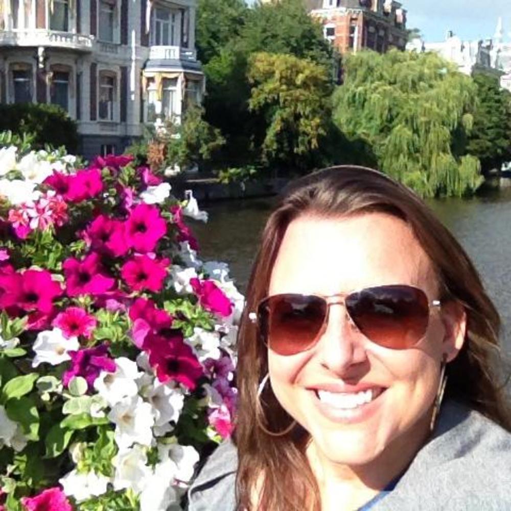 Meet your Posher, Daniela